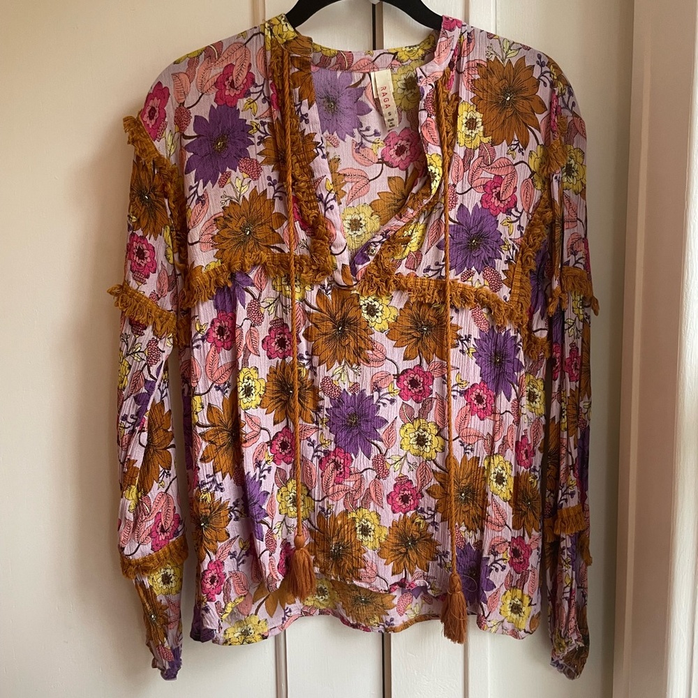 Cute boutique top